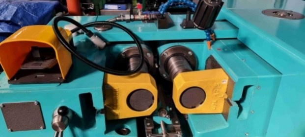 Válcovačka závitů UPW 12,5 po GO - 6