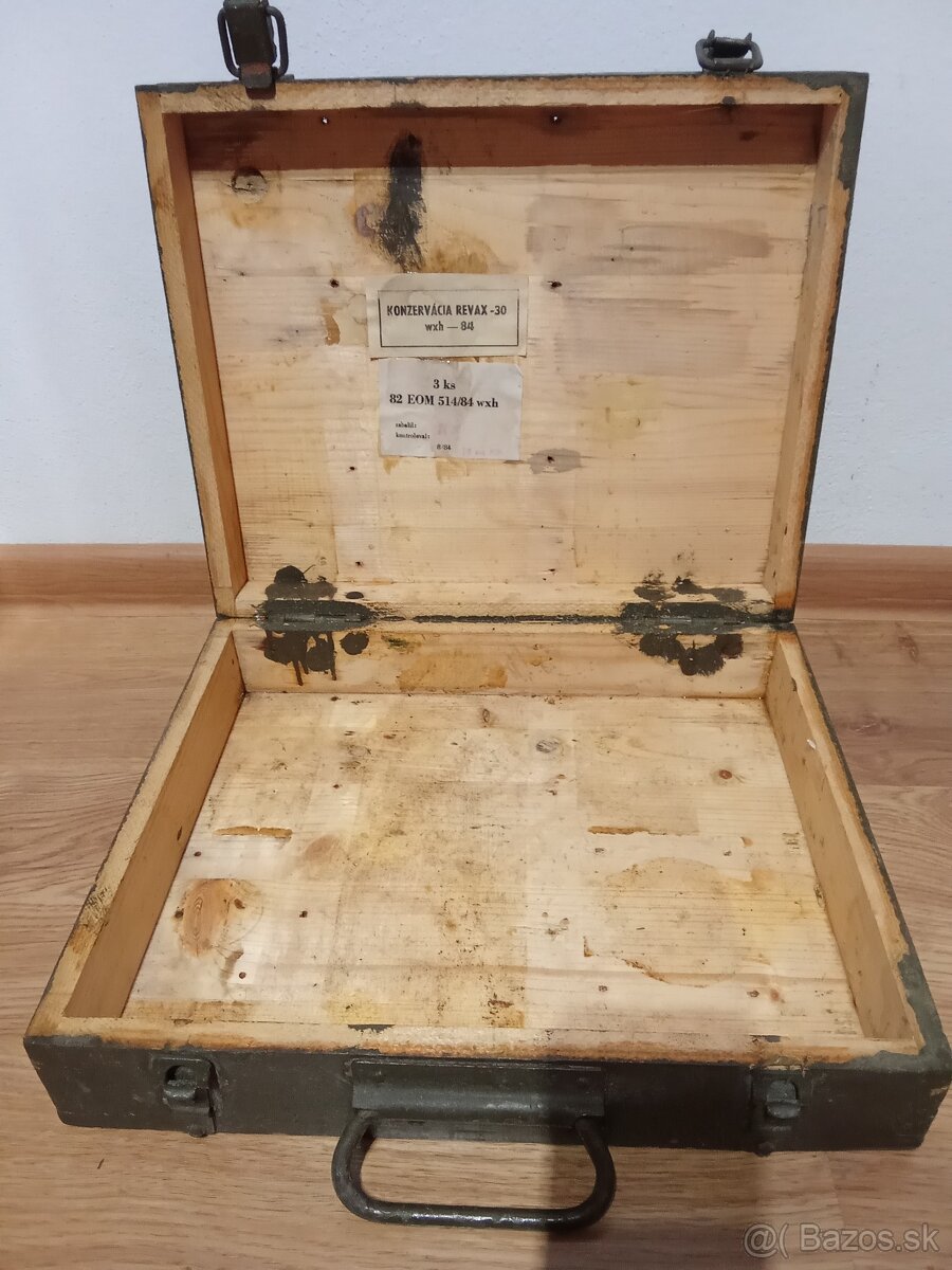 Vojenska bednicka+stara skrinka - 6