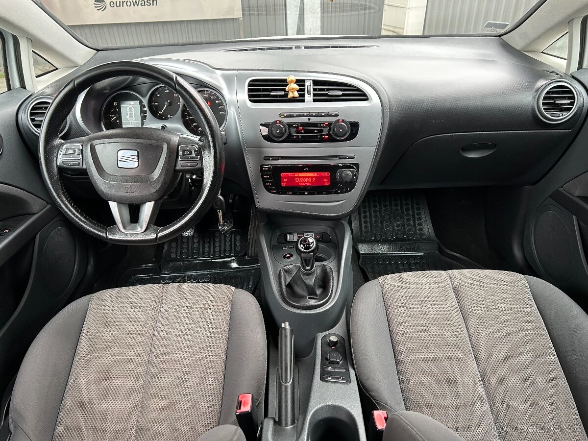 Seat Leon 2.0 TDI 103kW BMM Sport r.v.2010 - 6