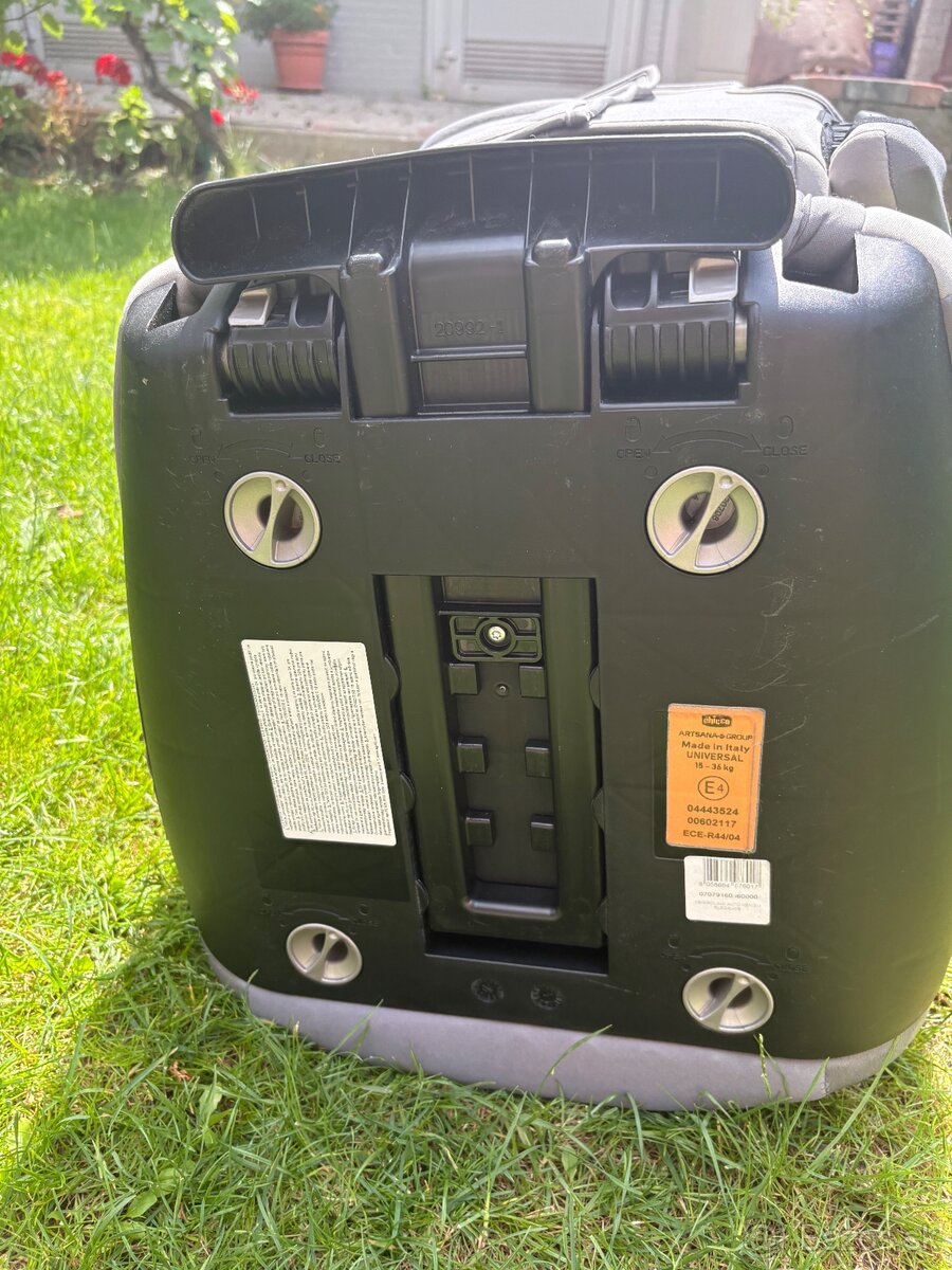 Autosedačka Chicco 15-36 kg - 6