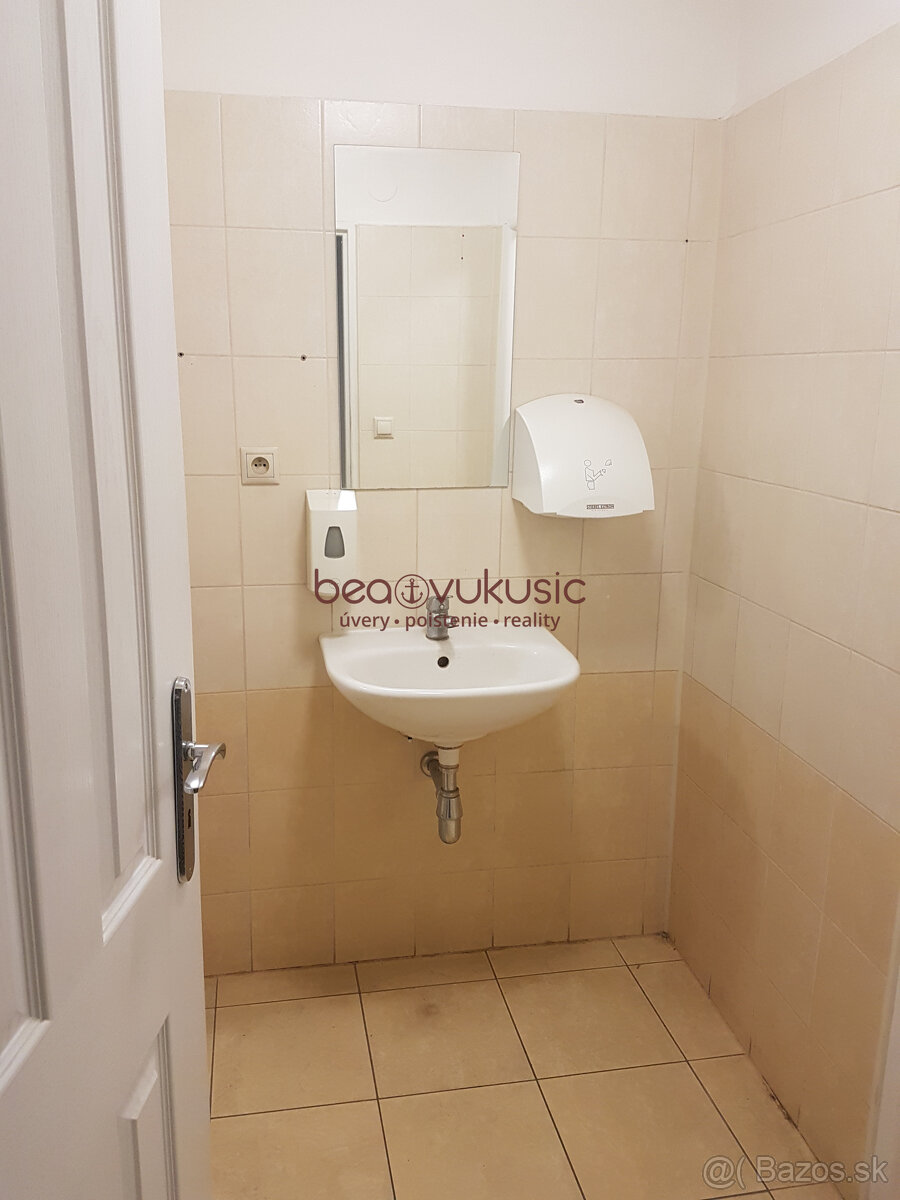 NA PRENÁJOM - podnikajte v Starom Meste - na HLAVNEJ ulici - 6