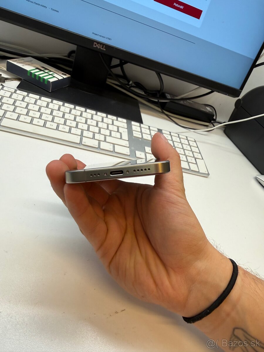 📱 iPhone 15 Pro 512 GB záruka – 750 € - 6