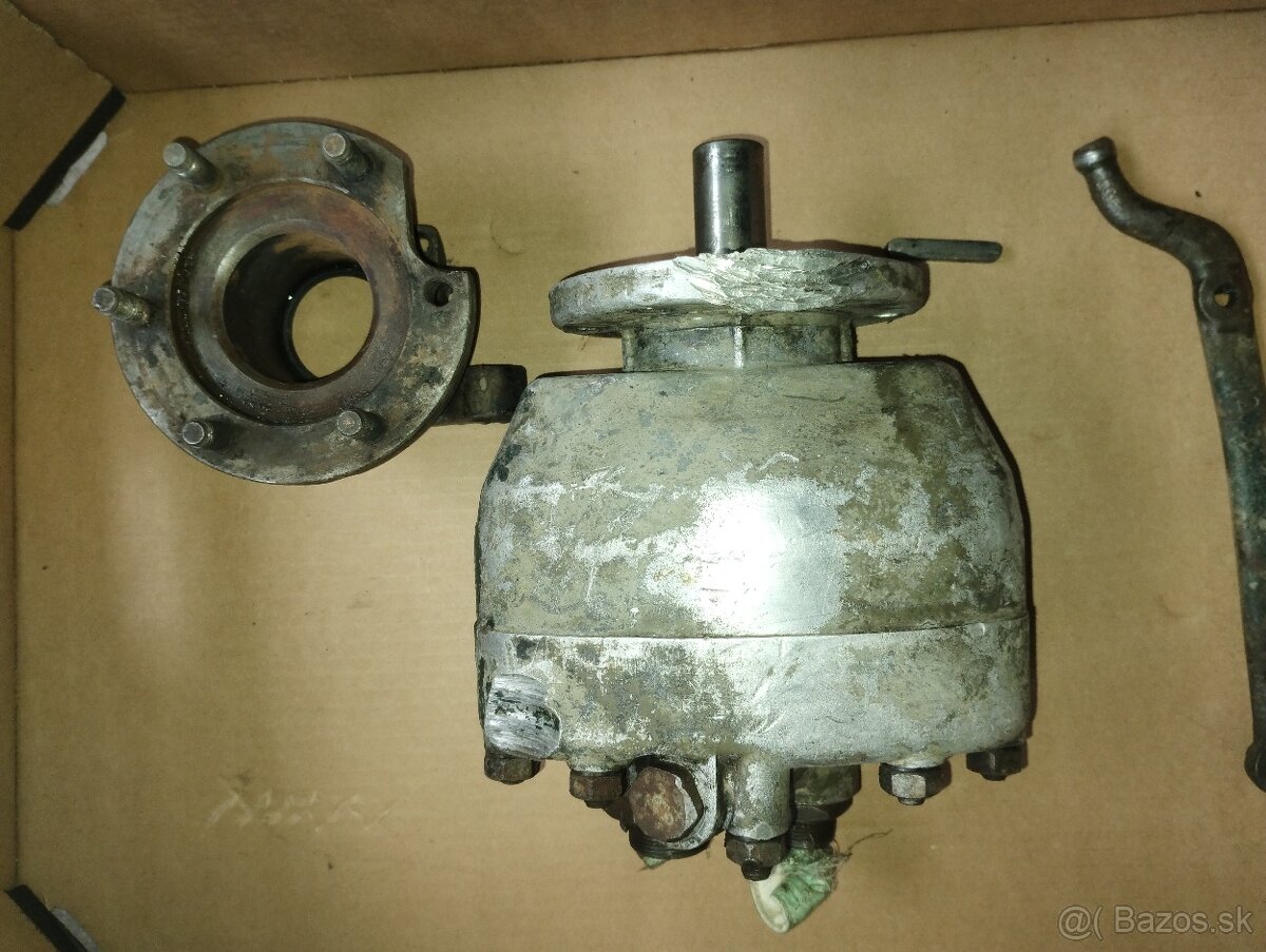 Praga V3S-hydraulické čerpadlo sklápača alebo HR - 6