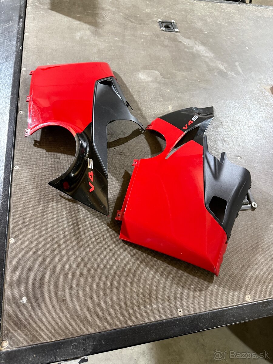Plasty na DUCATI Panigale V4S - 6