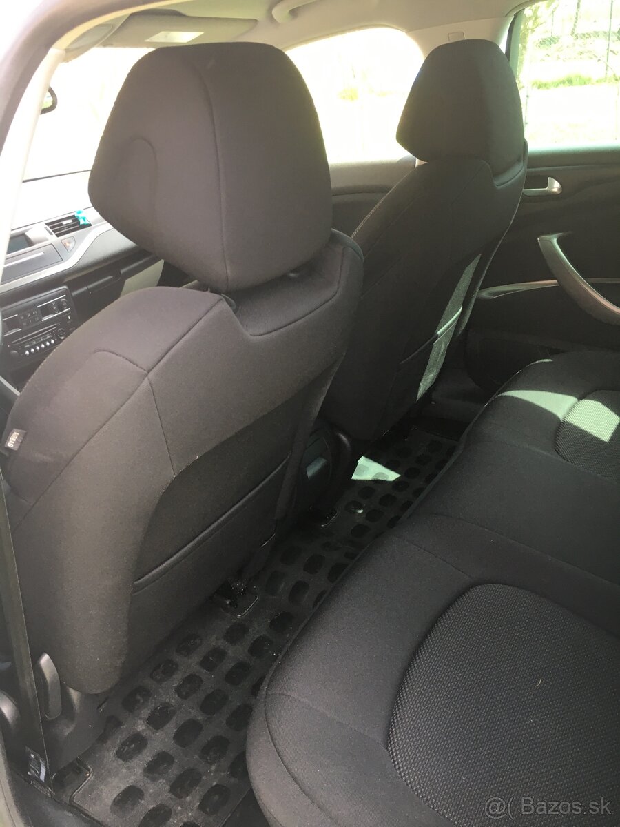 Predám Citroen C5 r.v.2015.cena 4900€ - 6