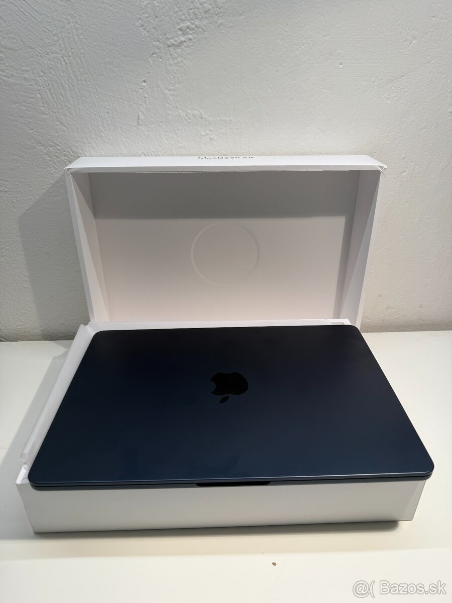Macbook Air 2025 24RAM 512GB SSD - BLACK - 6