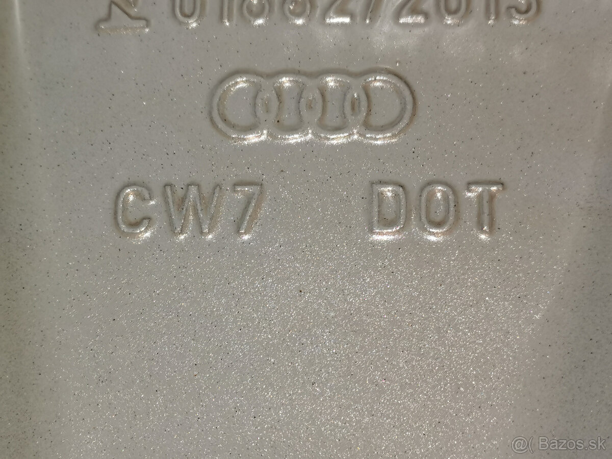 Audi Q4 e-tron - originál 19" alu s pneu - DOT 24 7+ mm - 6