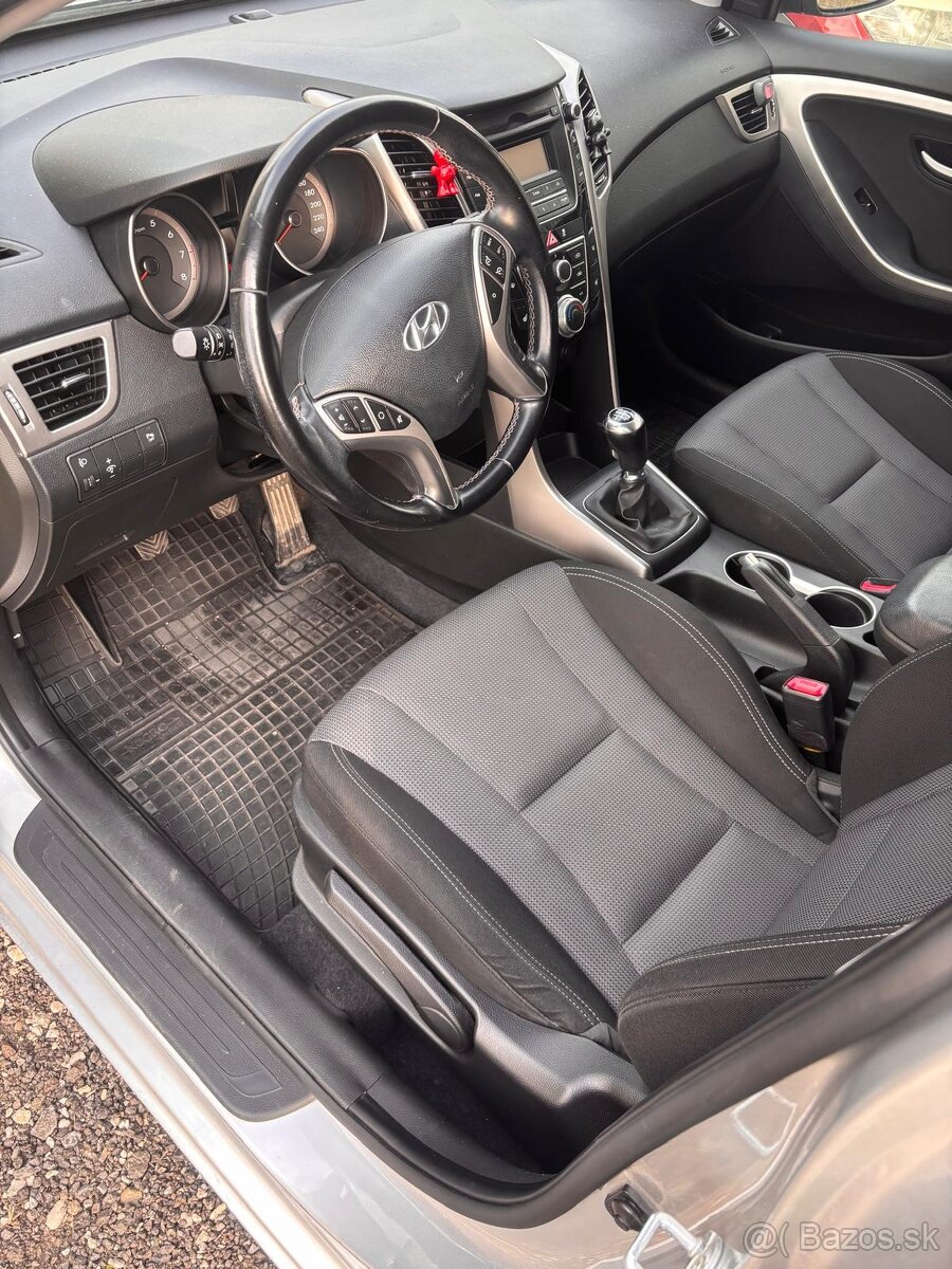 Hyundai i30, 1,6 benzin, len 57 400km - 6