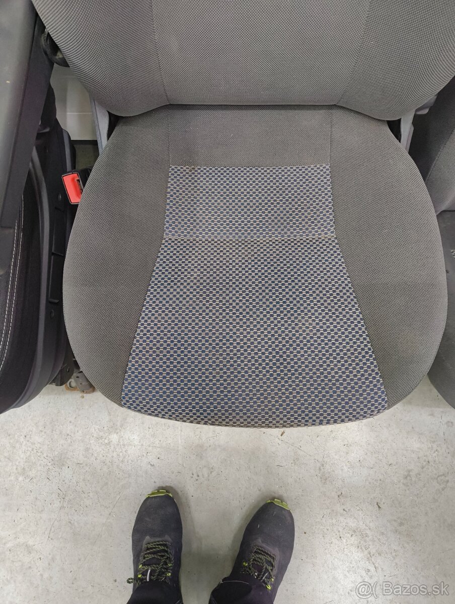 Predám sedačky - 6