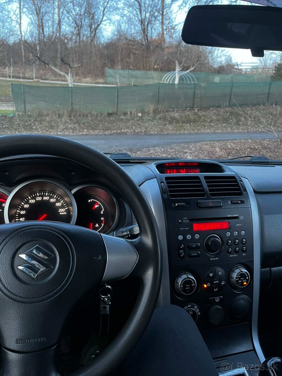 Suzuki Grand Vitara 1.9 DDiS - 6