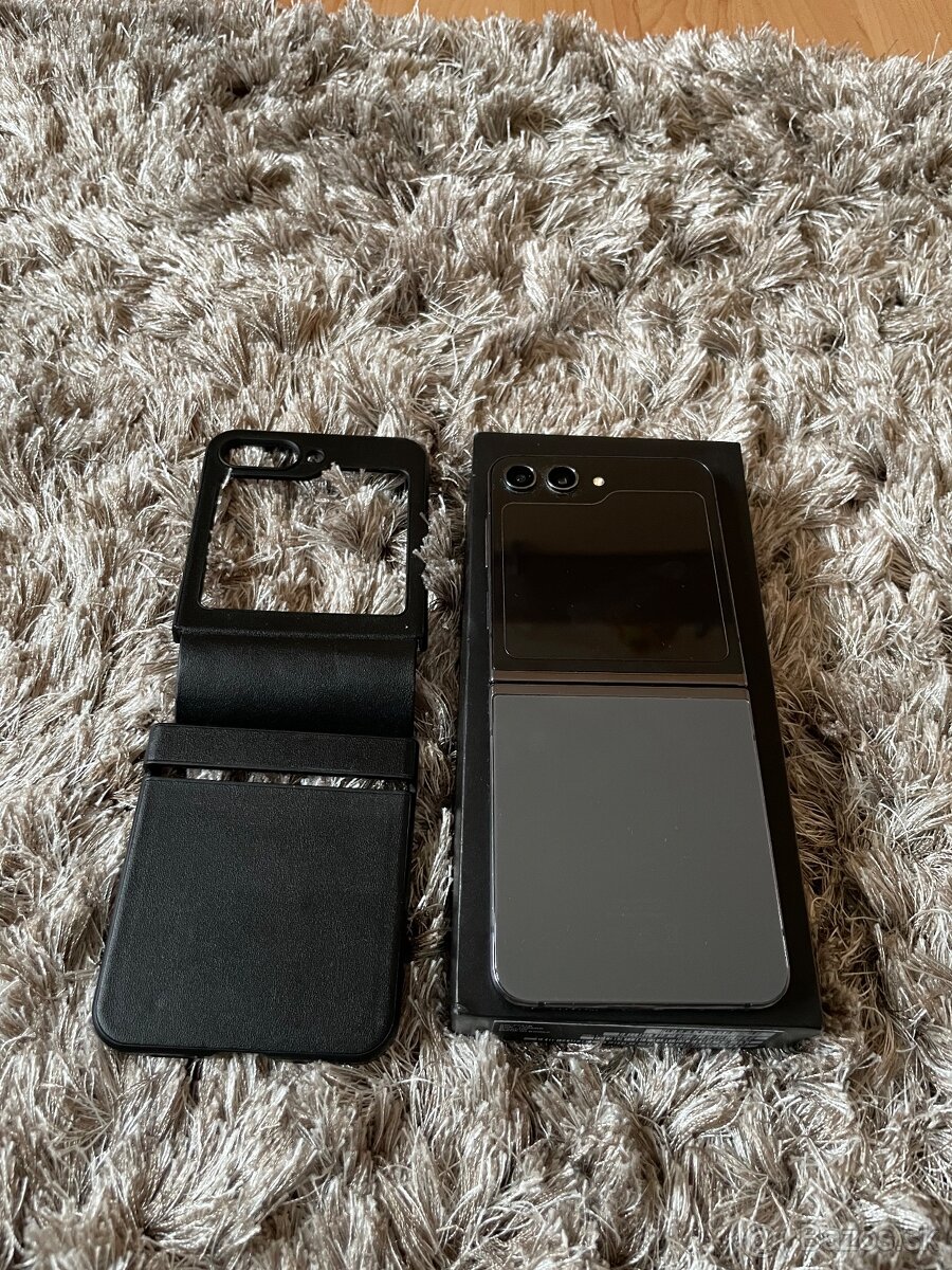 Predám Samsung Z Flip 5 256GB - 6