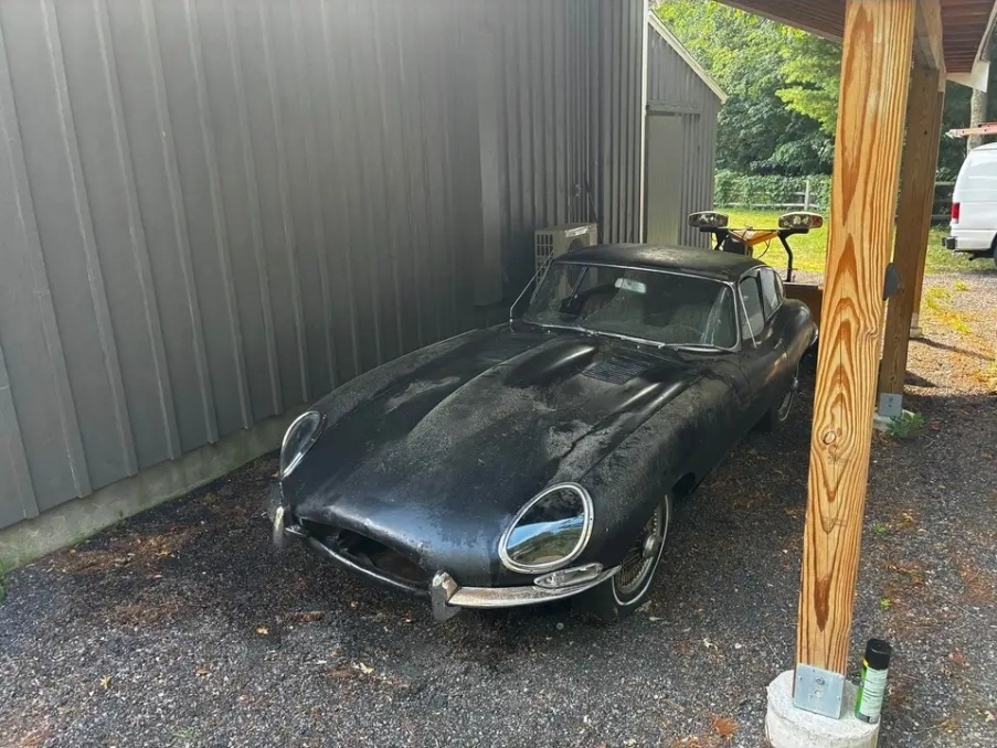 Jaguar E-Type xke 4.2 Coupe Manual - 6