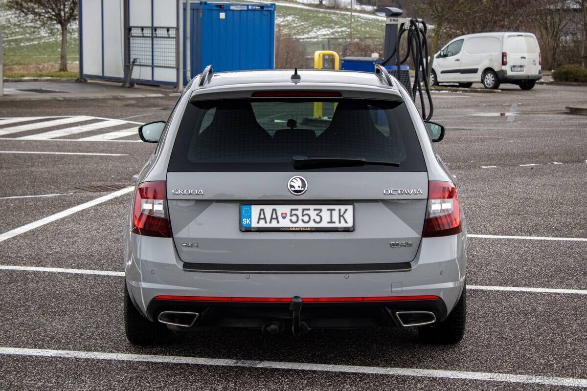 Škoda Octavia Combi 2.0 TDI RS DSG - 6