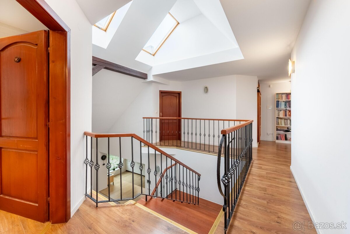 Predaj jedinečného rodinného domu v srdci Trnavy – za histor - 6