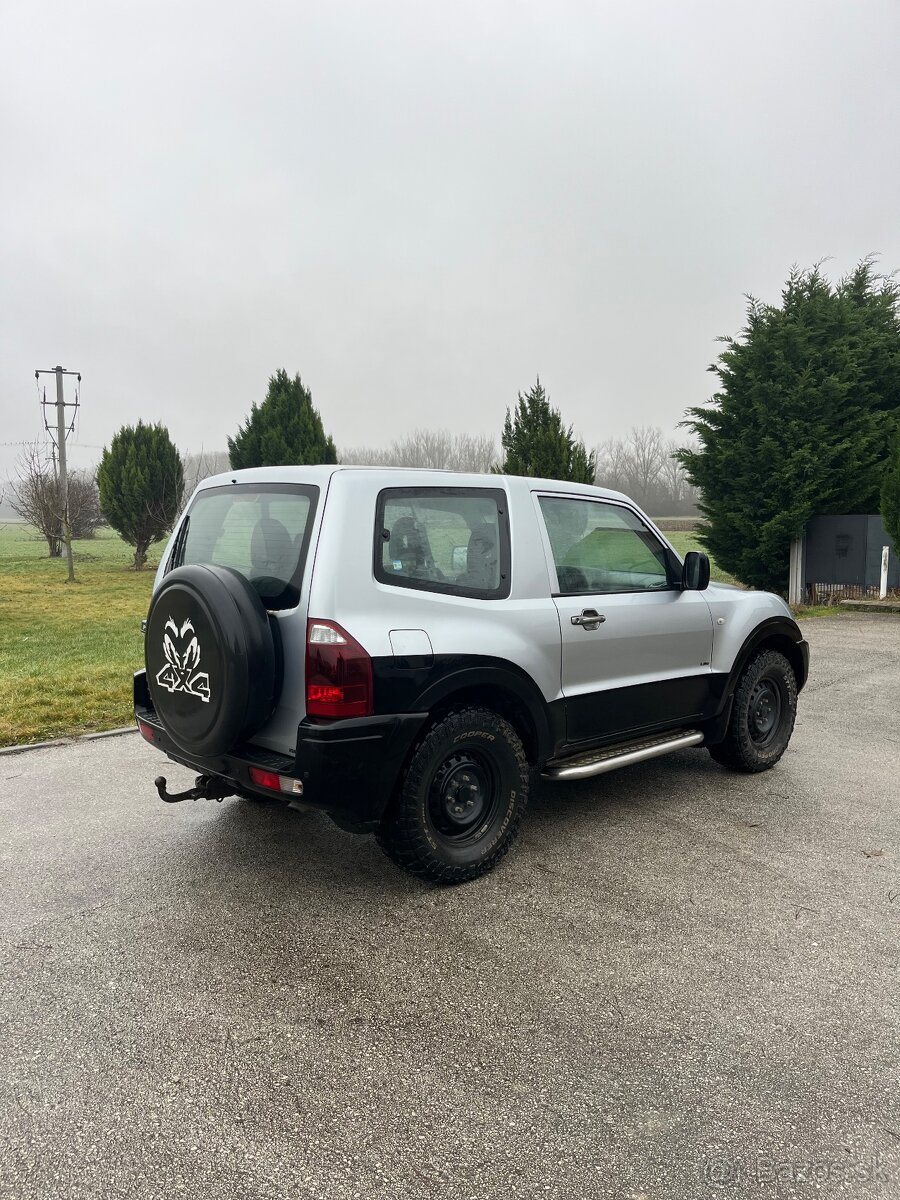 Mitsubishi Pajero - 6