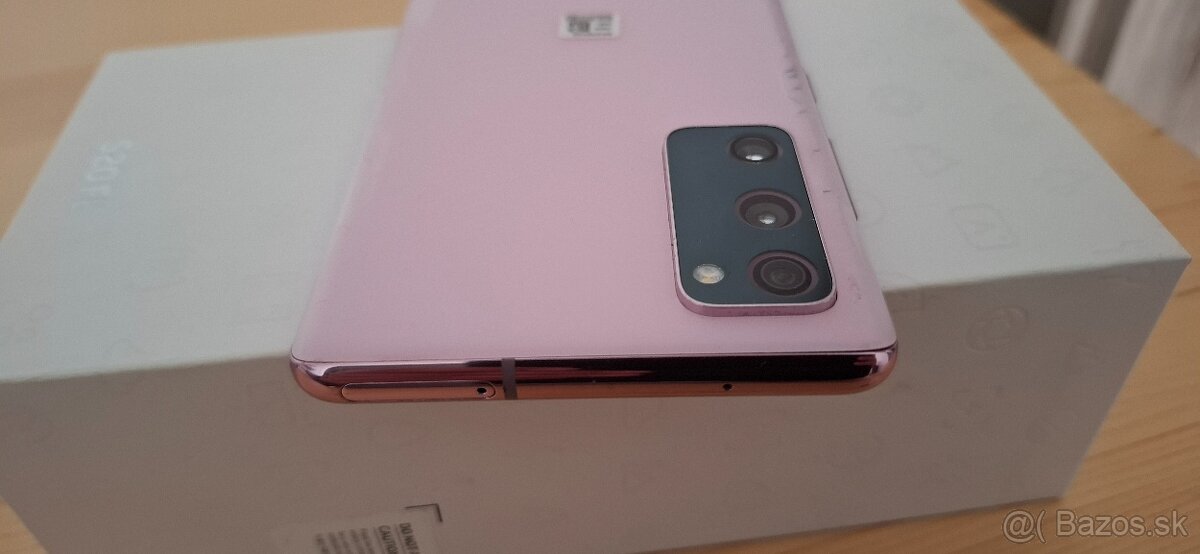 SAMSUNG GALAXY S20 FE - 6