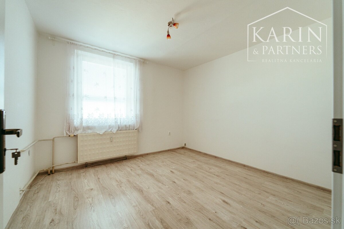 3i byt s dvoma balkónmi v blízkosti centra mesta Senica - 6