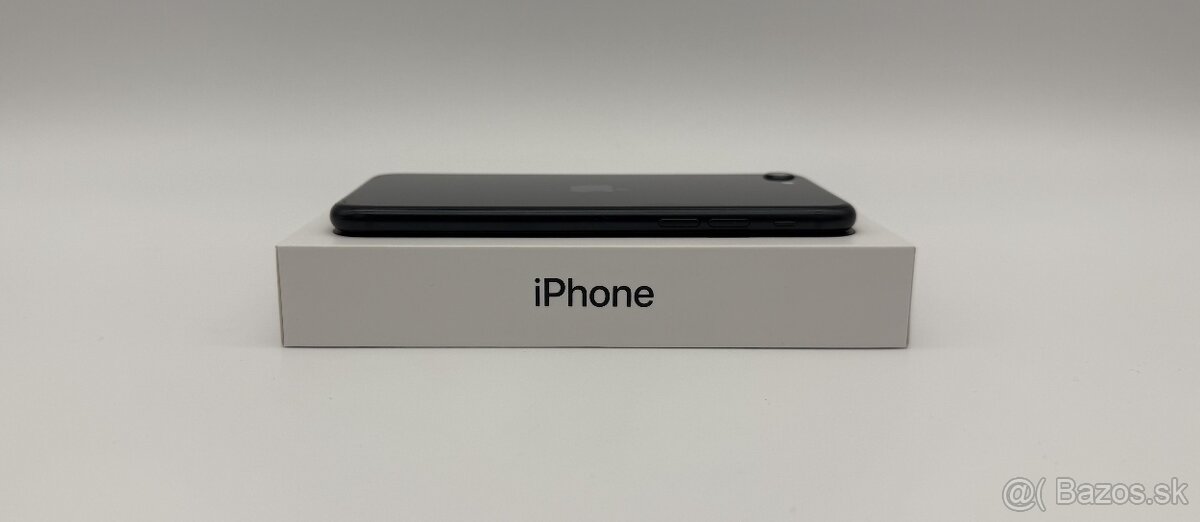 iPhone SE 3rd Gen. 64GB Midnight + ZÁRUKA - 6