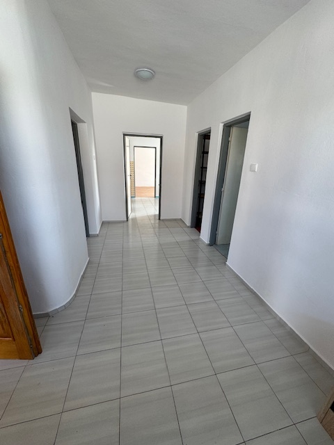 PREDAJ - dvojgeneračný rodinný dom SEREĎ - 6