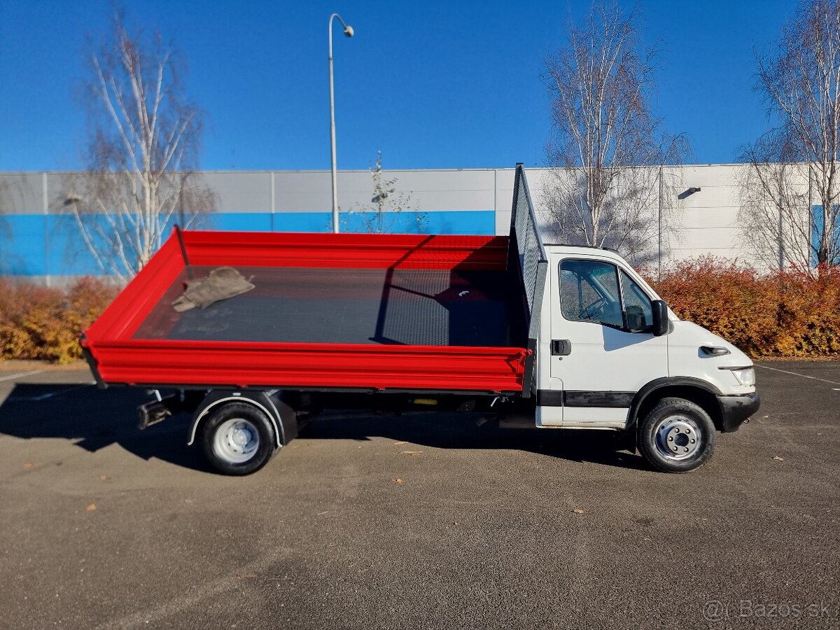 IVECO DAILY 3-stranny sklapac iveco daily 65c17 6.5T - 6