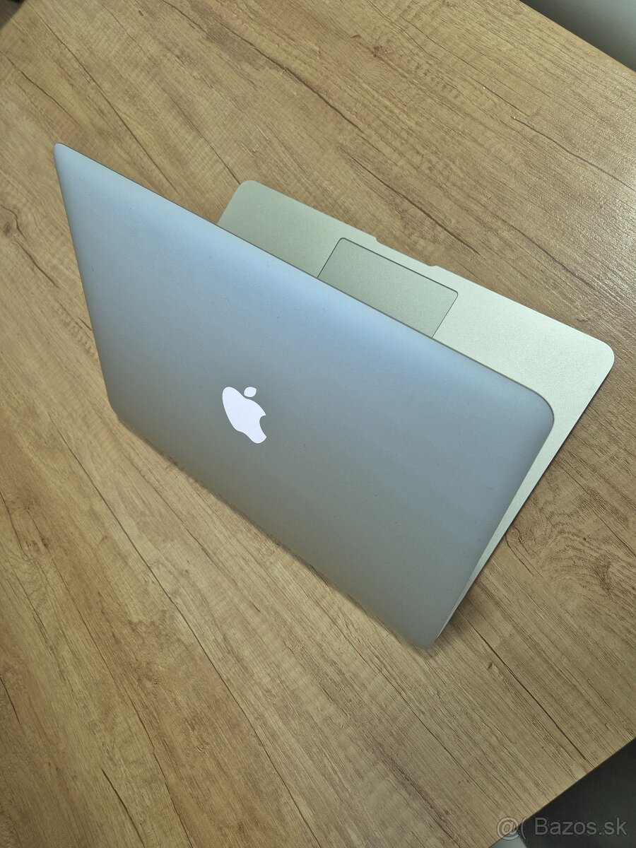 MacBook Air (13-inch, 2017) /intel Core i5/8GB RAM/128GB SSD - 6