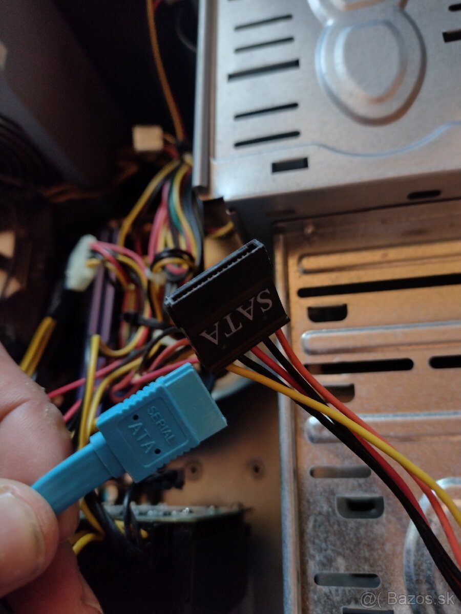 Predám skladaný Pc starší ma procese Intel i7. - 6