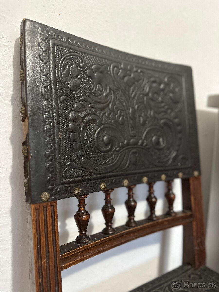 Historická drevená stolička - 6