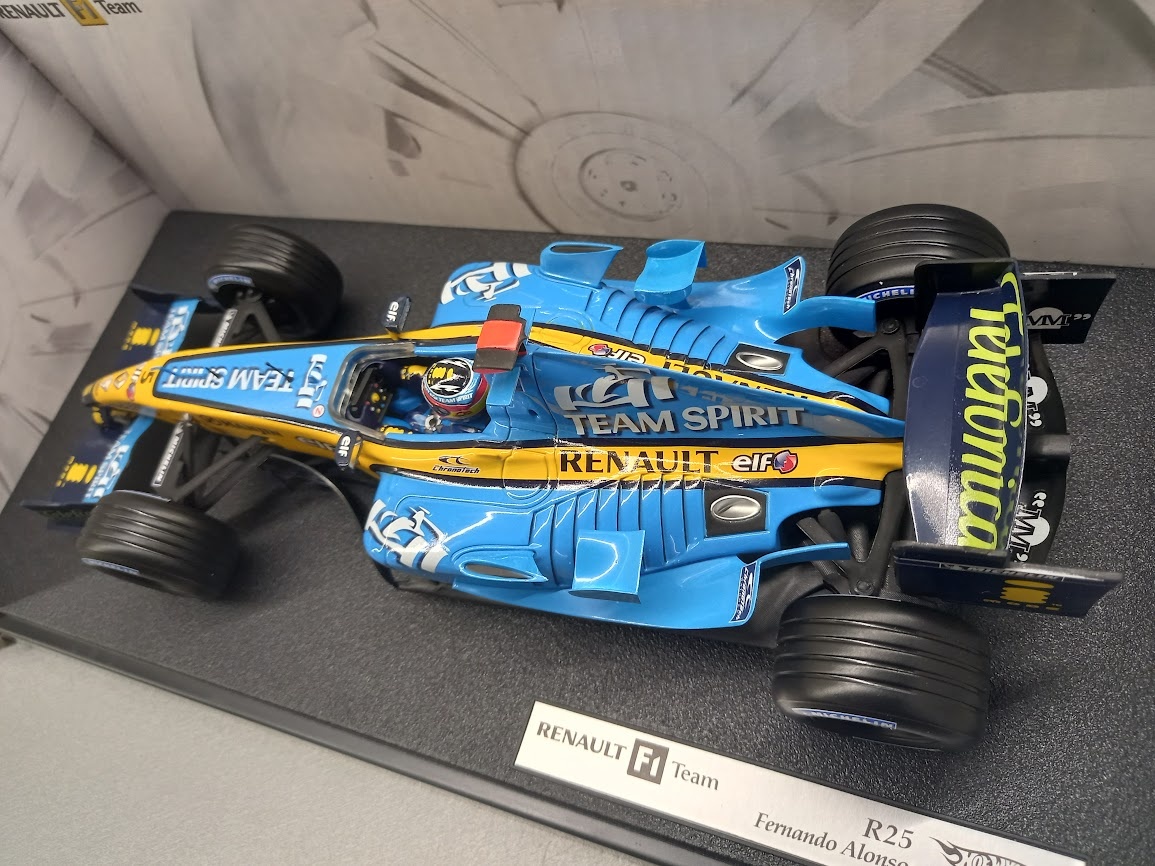 VÝMĚNA / PRODEJ F1 RENAULT R25 2005 ALONSO HOTWHEELS 1:18 - 6