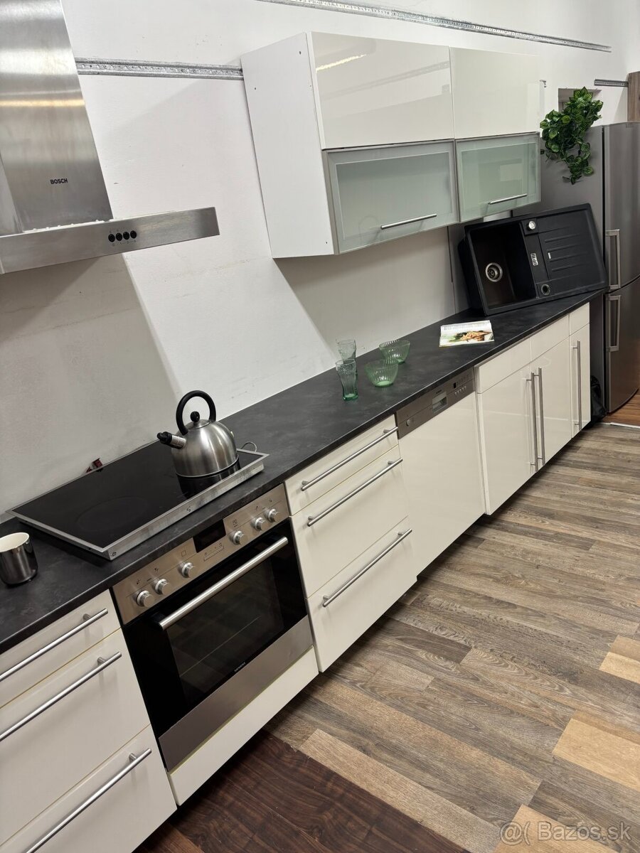 Svetlá dizajnová kuchyňa SIMBA - 6