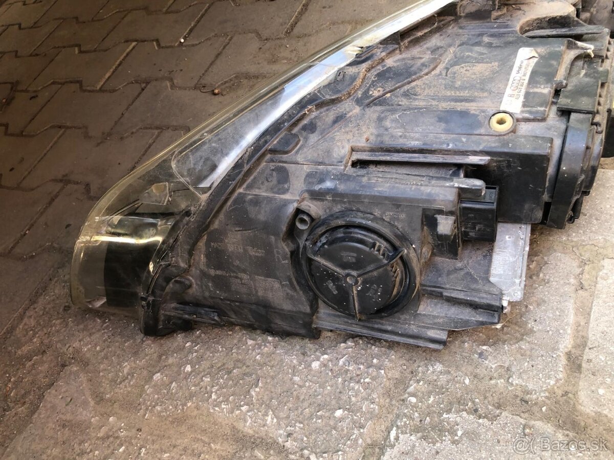 Predám pravý predný svetlomet Audi Q7 (4L) - 6