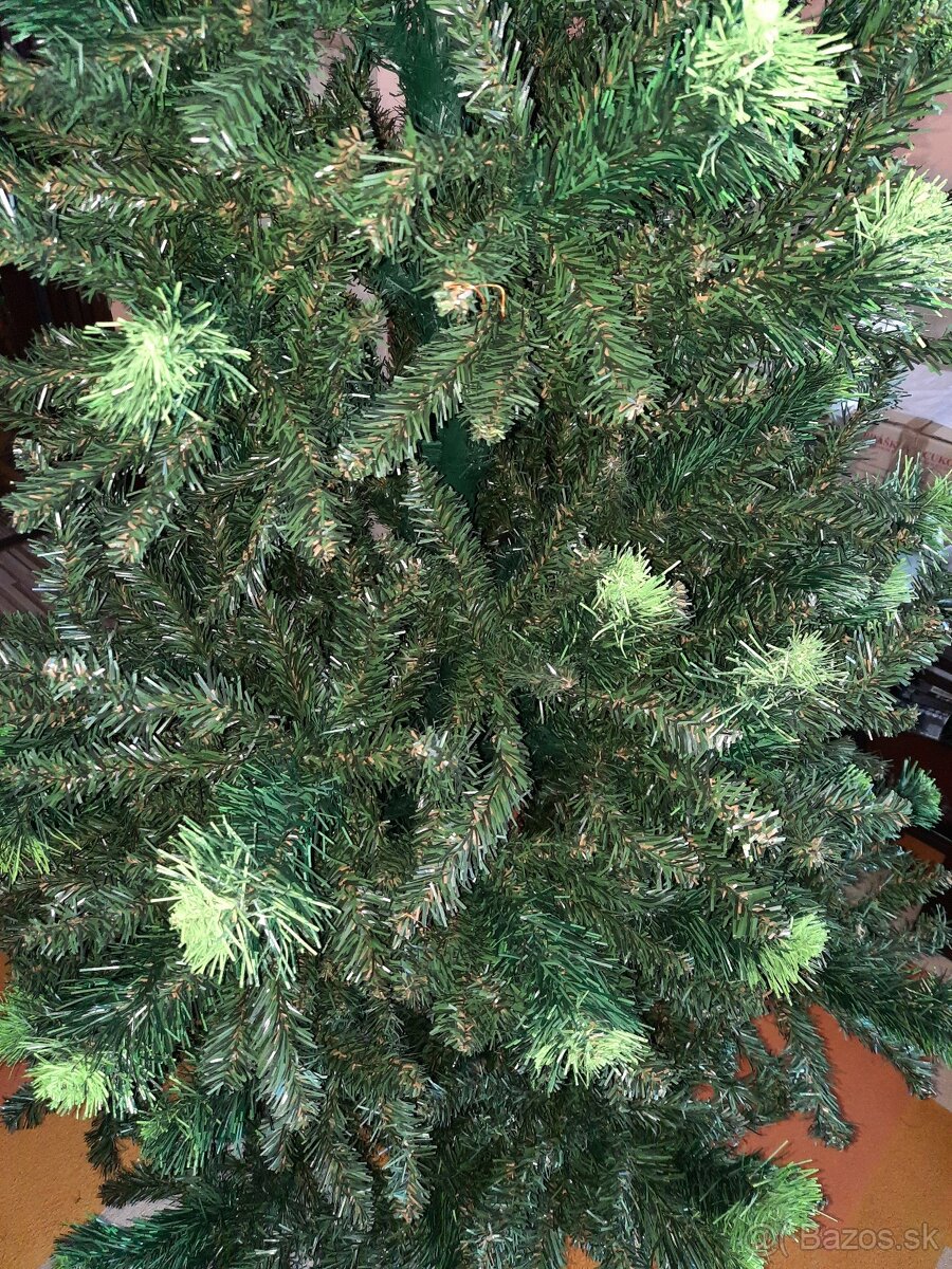 Luxusný 3D vianocny stromcek výška 220cm - 6