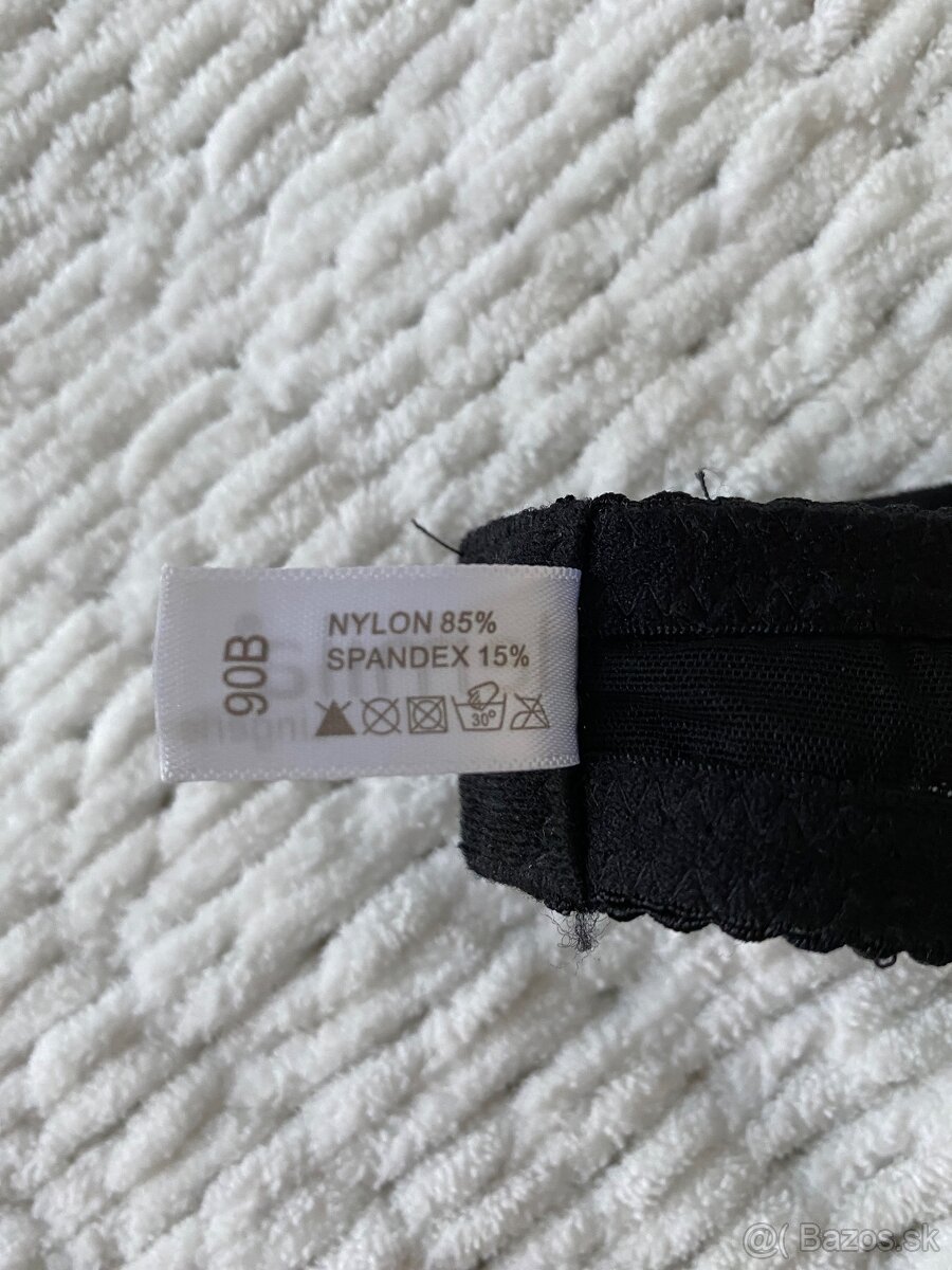 ČIERNA ČIPKOVANÁ PODPRSENKA - 6