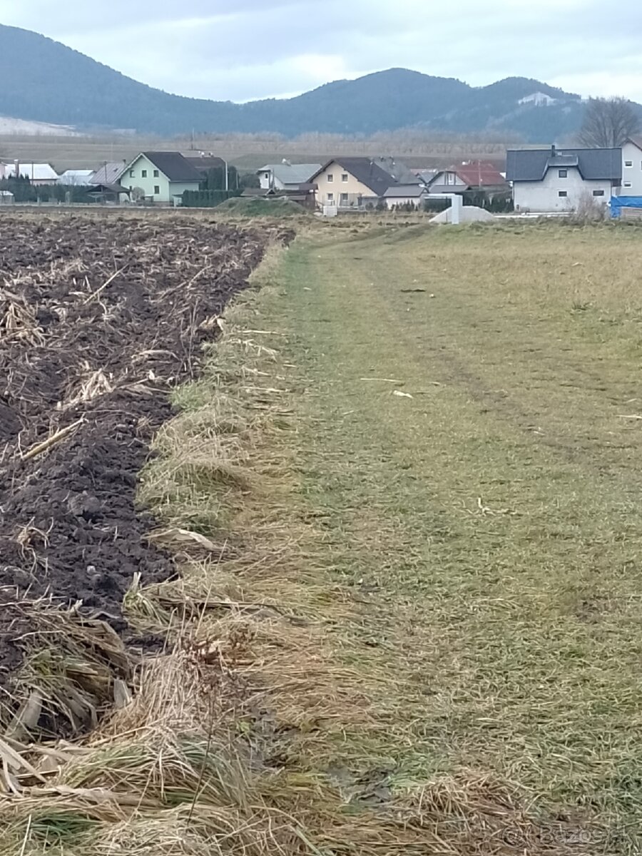 PREDÁM POZEMOK,,,ĎURČINÁ - 6