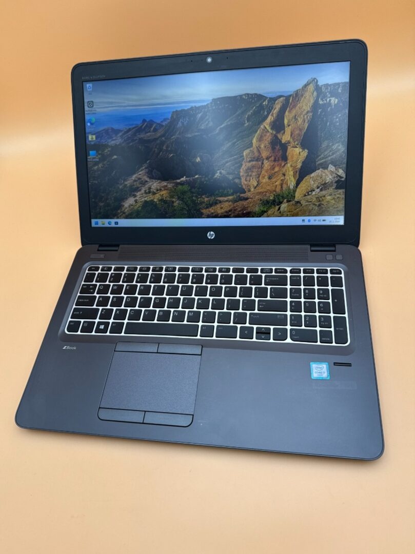 Notebook HP ZBook i7-6500U / 32GB RAM / 1TB SSD - 6