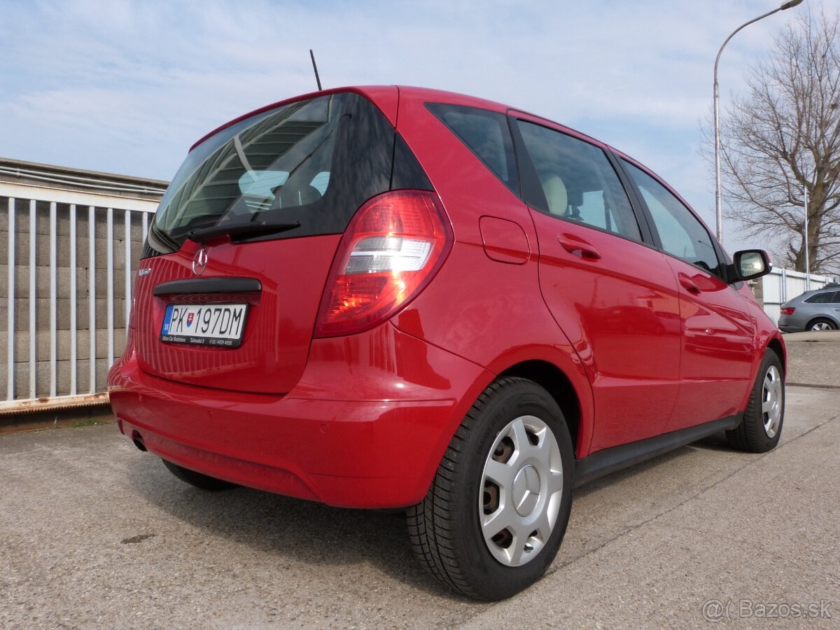 Mercedes-Benz A trieda 160 Elegance Autotronic - 6