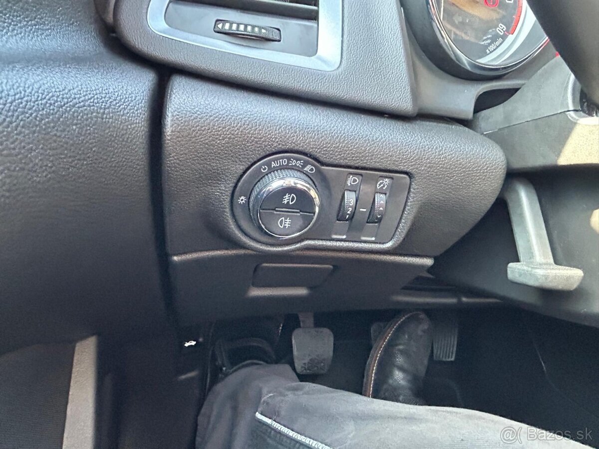 Opel Astra 1.6 CDTi Eco Flex - 6