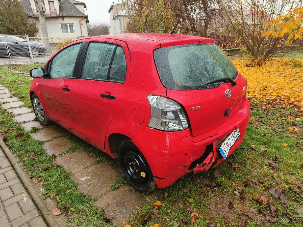 Toyota Yaris 1.3VVTi - 6