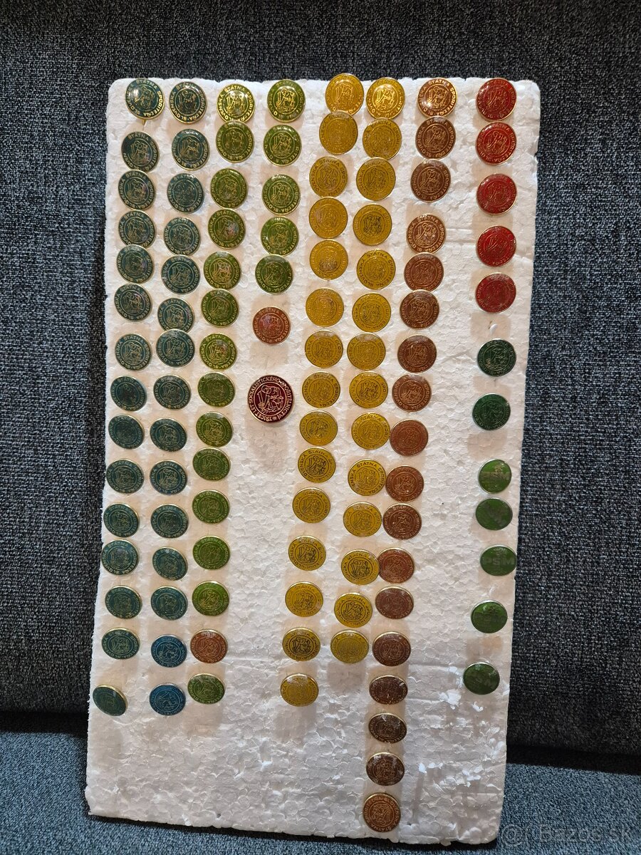 Sbierka odznakú a vyznamenání cca 2100ks - 6