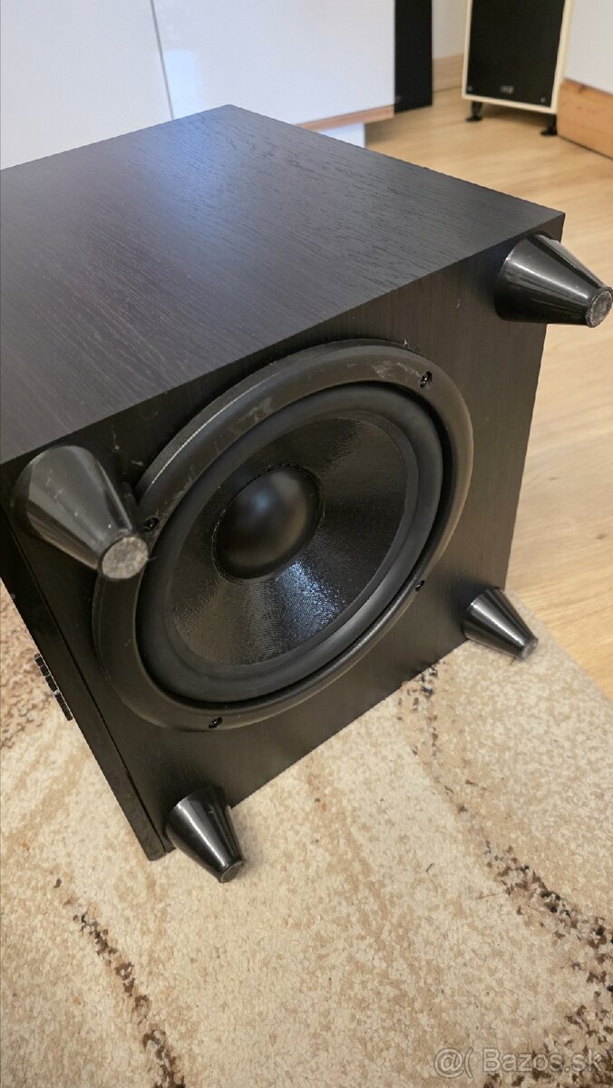 Aktívny kompaktný subwofer - 6