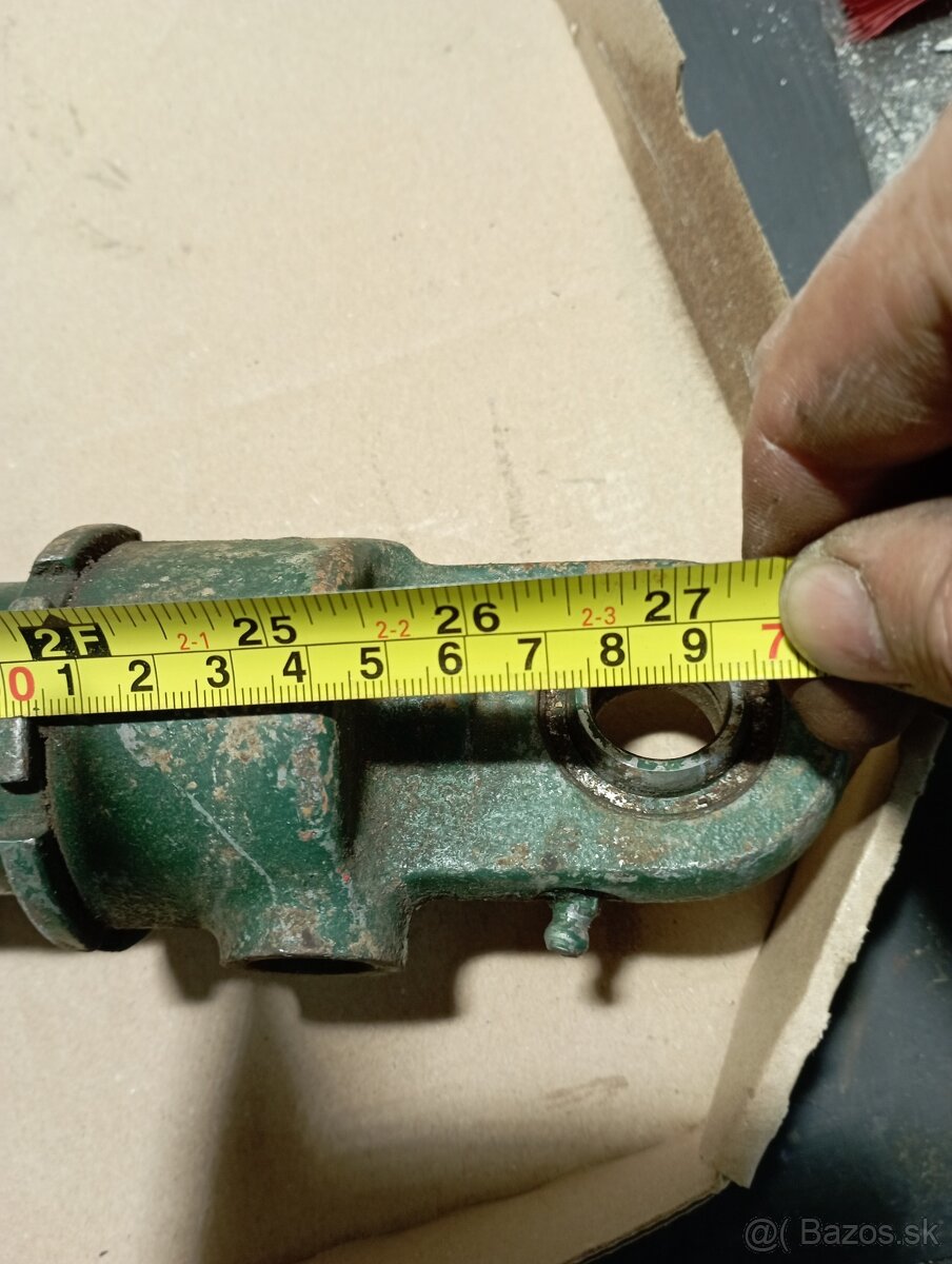 Jednocinny hydraulicky piest - 6