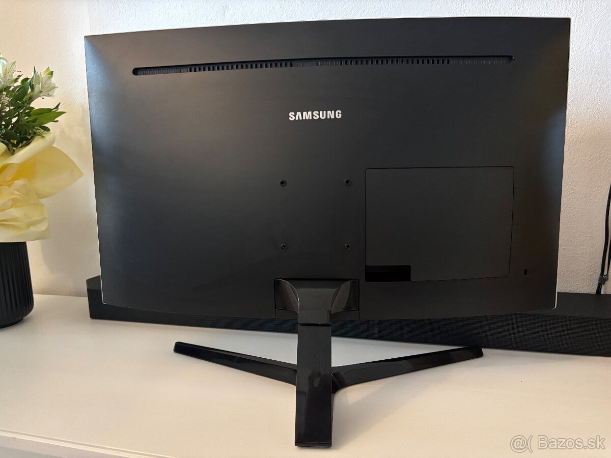 Samsung – 27" QHD, 144 Hz, zaoblený - 6