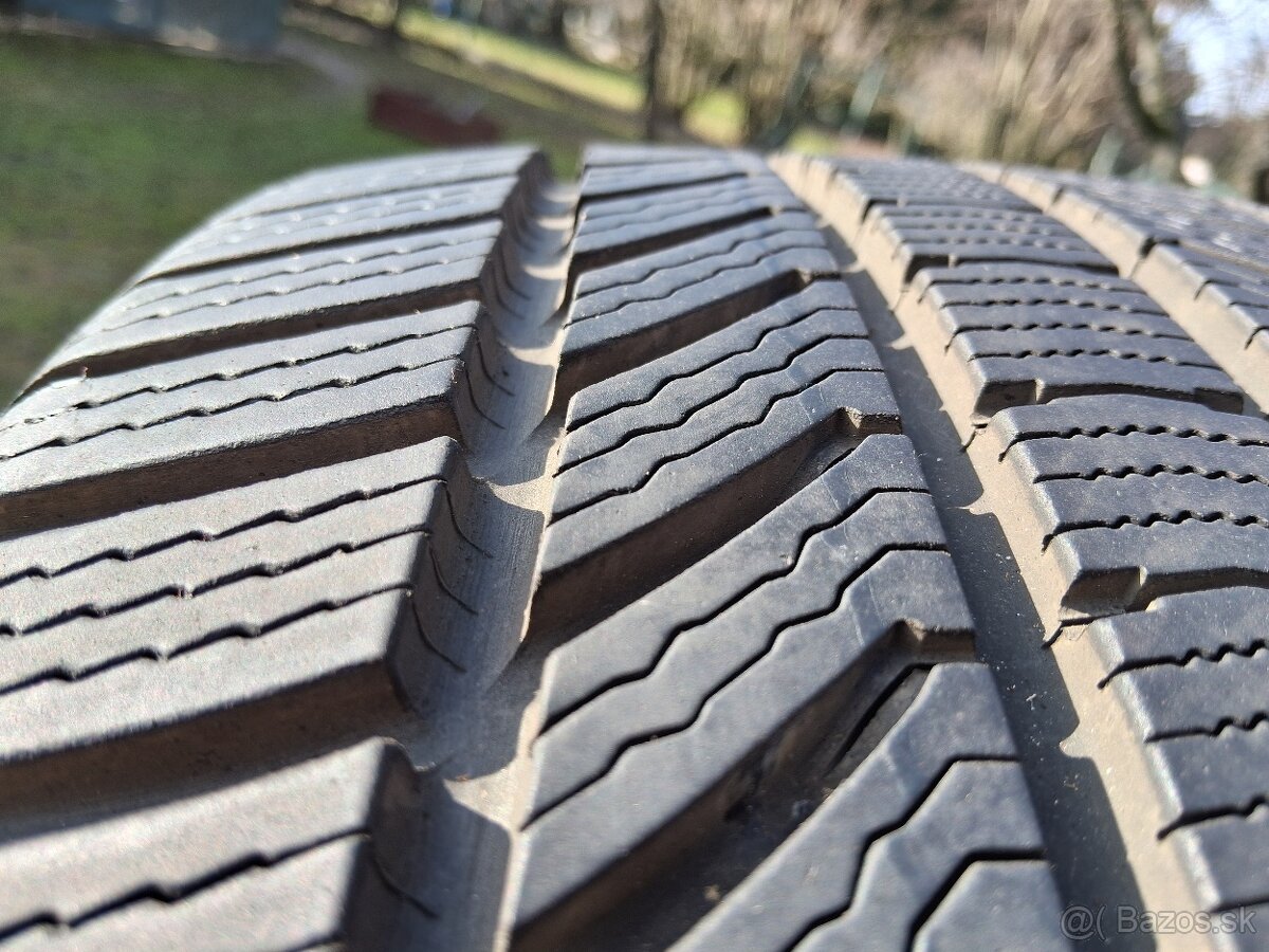 245/40 r19 zimne pneumatiky - 6