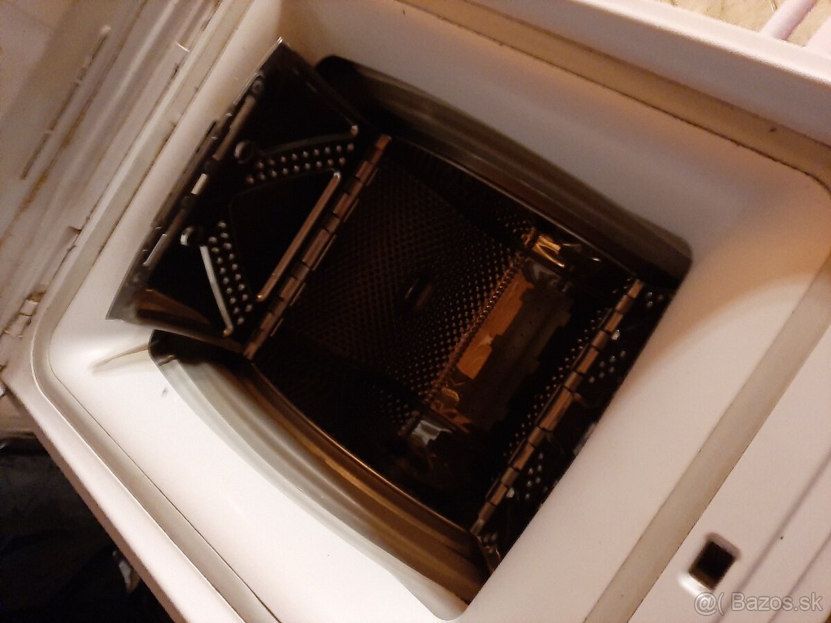 Predám 3 ročnú AUTOMATICKÚ PRAČKU INDESIT na 6 kg - 6
