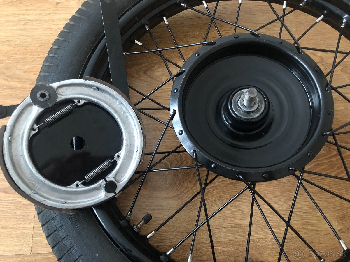 KOLA NA STARÝ MOTOCYKL ARIEL 500 a 557 PO RENOVACI - 6