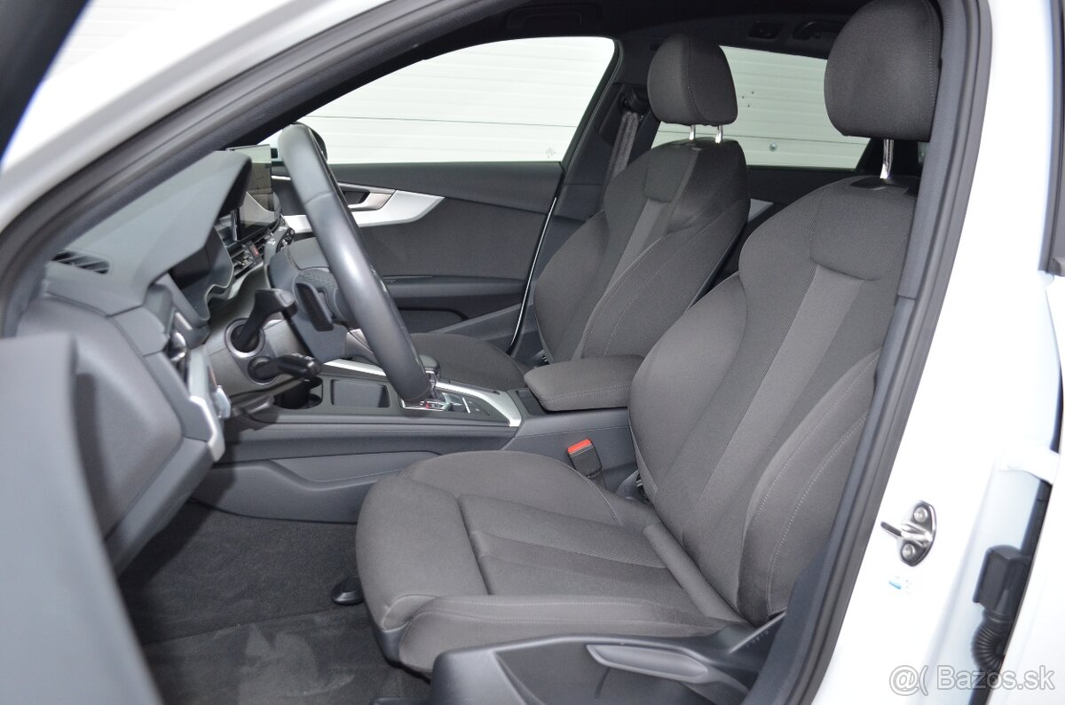 AUDI A4 Avant 35 TFSI S line Kamera Radar 29.817 km 2024 - 6