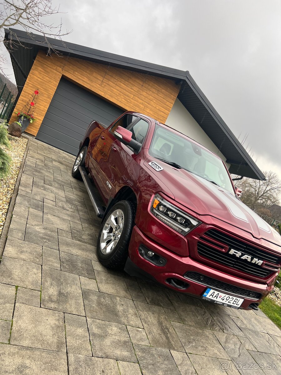 Dodge Ram 1500 5.7 Hemi - 6
