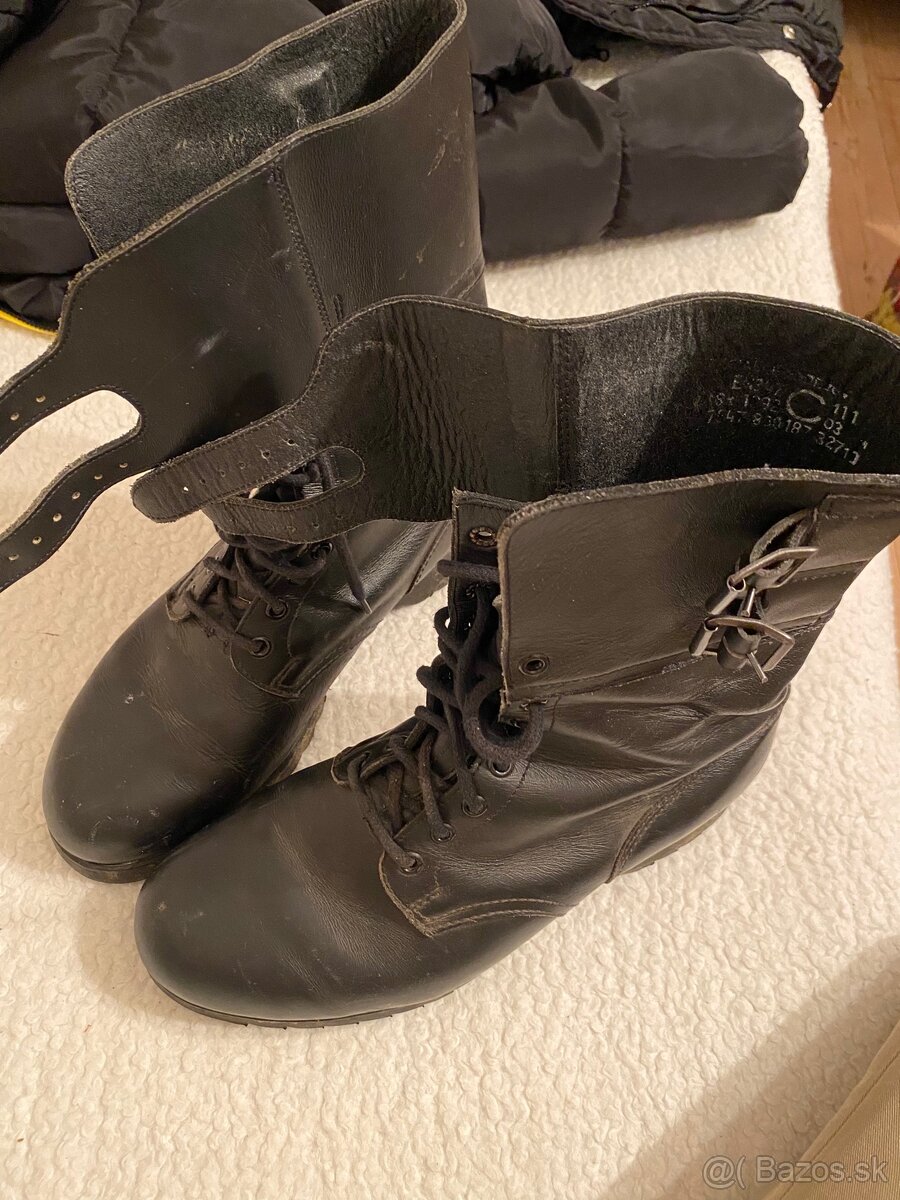 Policajné topánky a kanady - 6