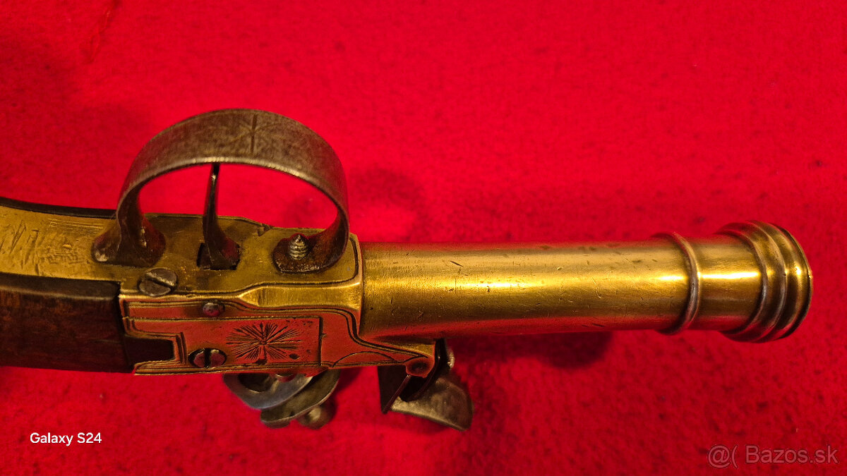 BRITSKÁ NÁMORNÁ PIŠTOL - 6