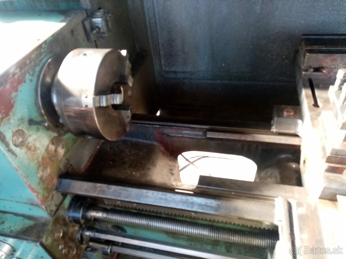 Soustruh SUI 40/1000 - 6