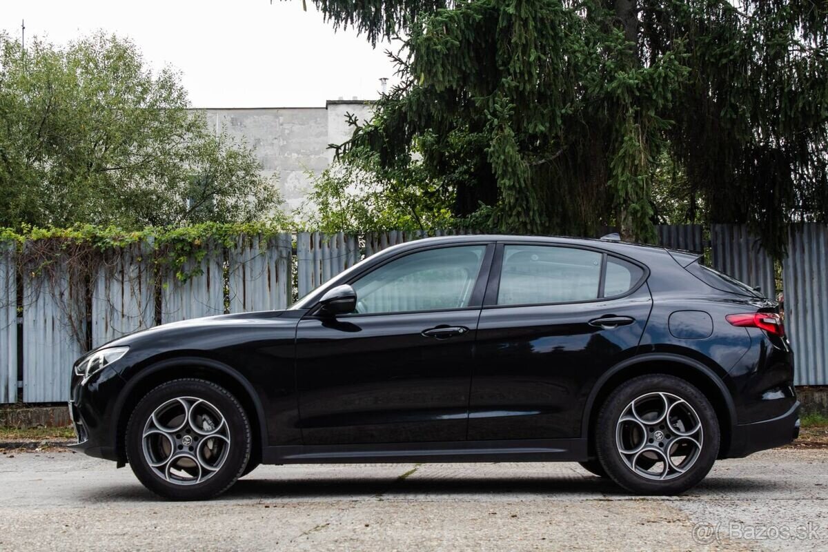 Alfa Romeo Stelvio Q4 - 6